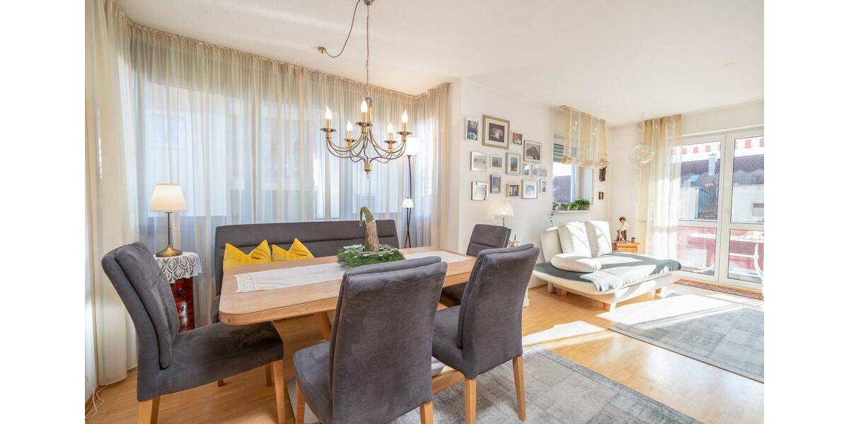 Etagenwohnung Sankt Georgen im Schwarzwald - 2.5 Zimmer, 80 m&sup2;, 690&euro; | Angebot:25570119