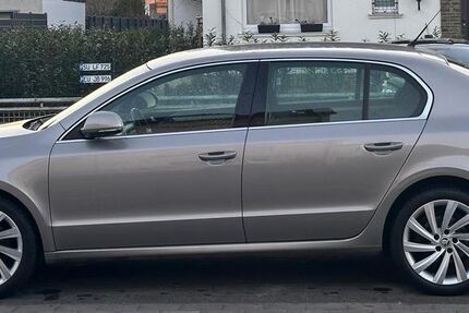 Skoda Superb 187.730 km 6.200 &euro; Euskirchen 53881