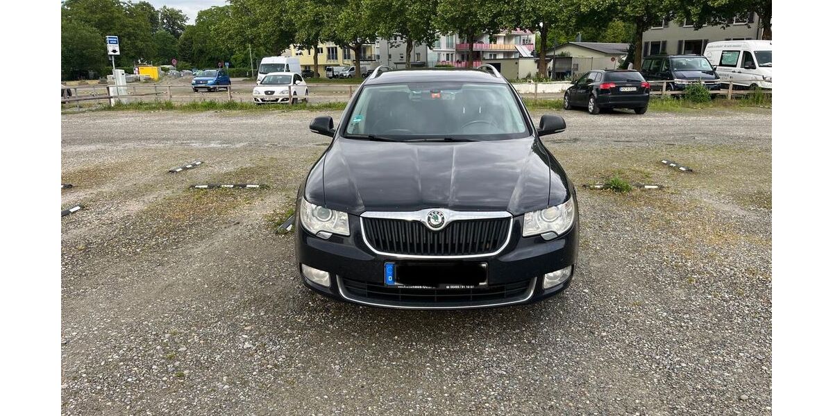 Skoda Superb 245.000 km 7.900 &euro; Radolfzell am Bodensee 78315