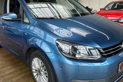 VW Touran 124.853 km 10.900 &euro; Sankt Augustin 53757