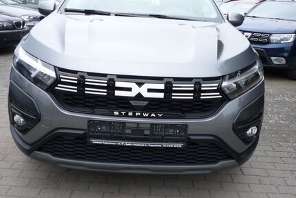 Dacia Sandero 28.000 km 14.999 &euro; Trappenkamp 24610