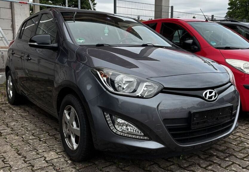 i20