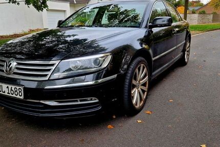 VW Phaeton 169.000 km 8.499 € Neuss 41466