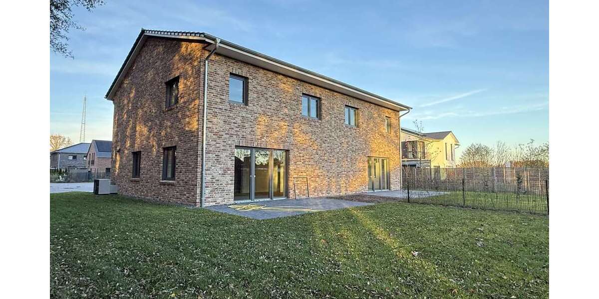 Haus zum Mieten in Uetersen 1.950 € 124.74 m² 4 zimmer