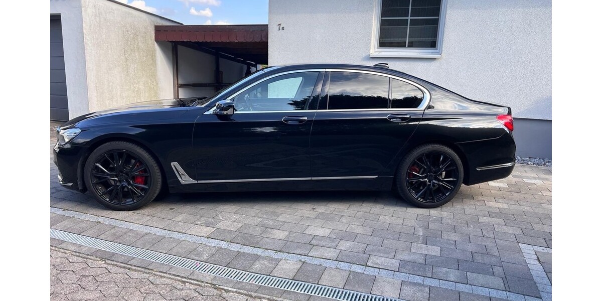 BMW 730 128.000 km 34.800 &euro; Lemgo 32657