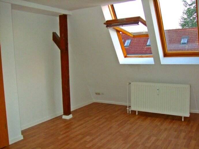 Ideal für Single++kleine, gemütliche 2-Zimmer-Wohnung++unterm Dach 2 zimmer