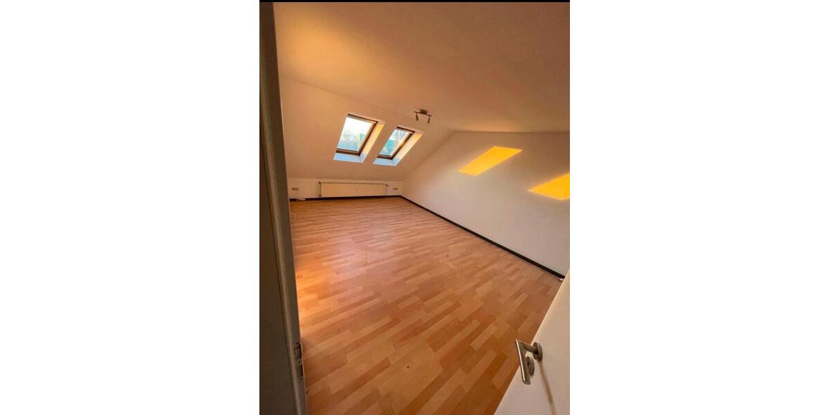 Dachgeschoßwohnung Magdeburg Neue Neustadt - 5 Zimmer, 129 m&sup2;, 185.000&euro; | Angebot:27534127