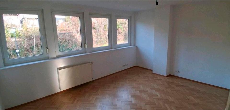 Einfamilienhaus Sundern (Sauerland) - 8 Zimmer, 270 m&sup2;, 1.850&euro; | Angebot:25821150