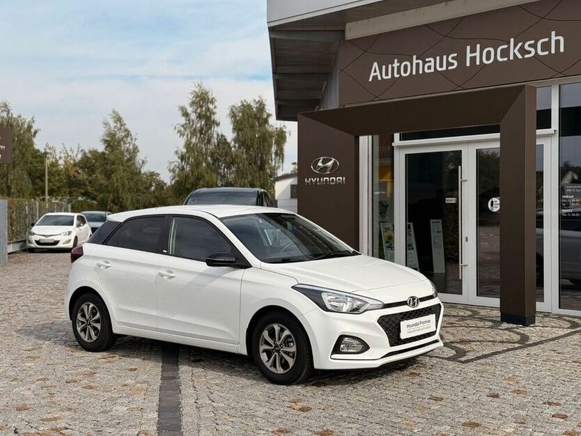 i20