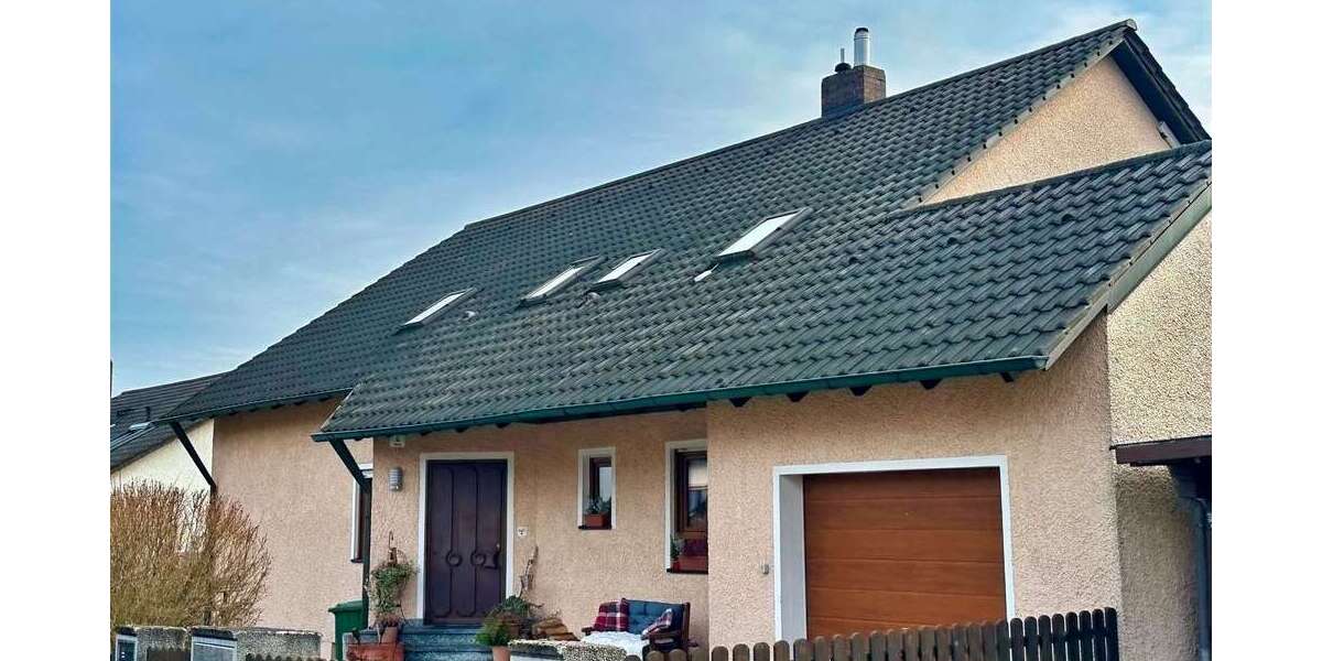 Einfamilienhaus Regenstauf - 8 Zimmer, 211 m&sup2;, 585.000&euro; | Angebot:25781678