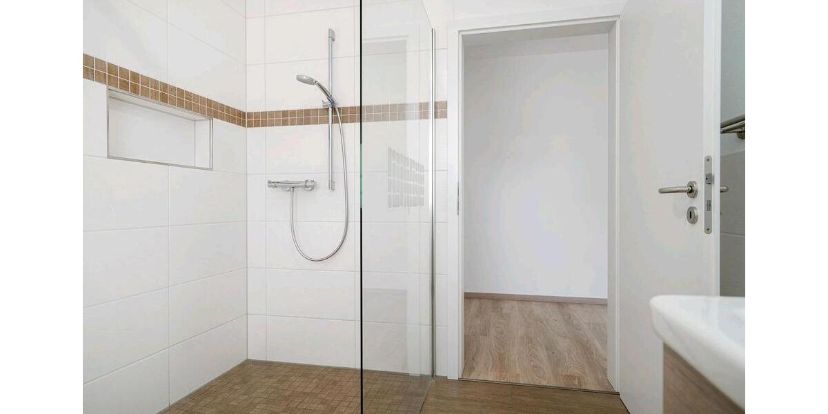 Erdgeschoßwohnung Friedeburg - 3 Zimmer, 97 m&sup2;, 1.400&euro; | Angebot:26578150