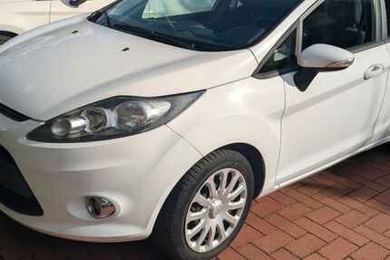 Ford Fiesta 80.000 km 4.800 &euro; Bielefeld 33605