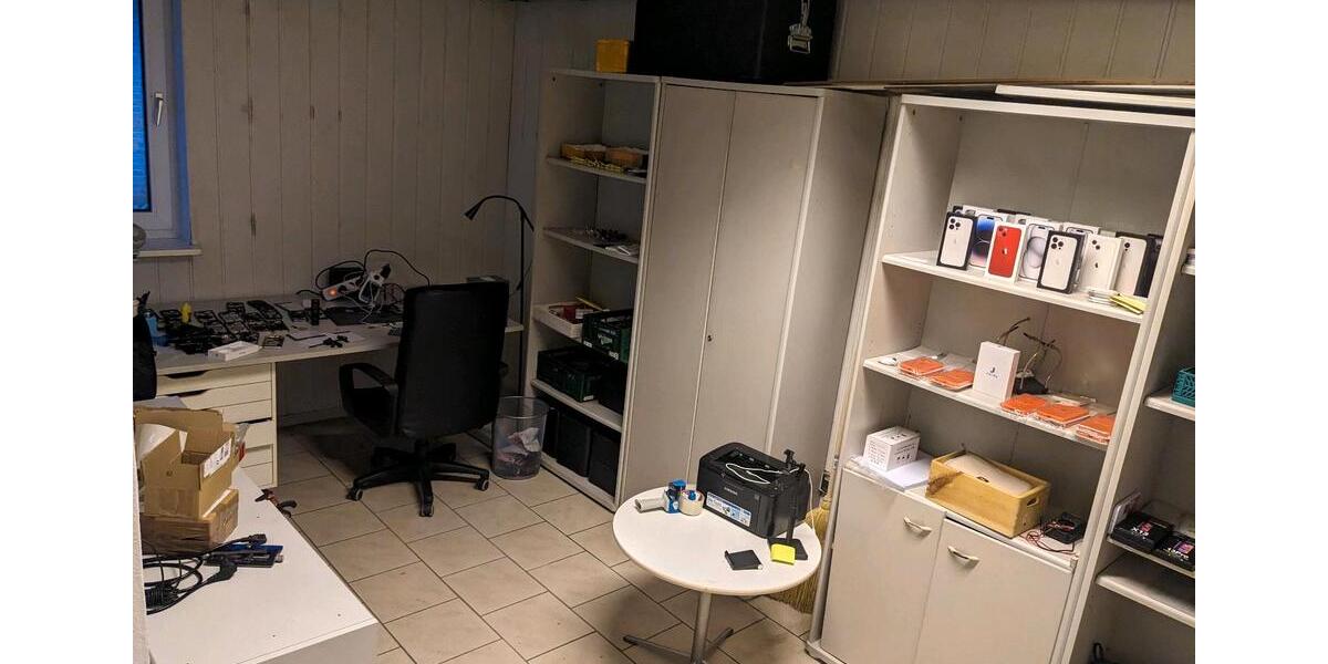 Büroraum ca. 20m2 Lagerraum zimmer