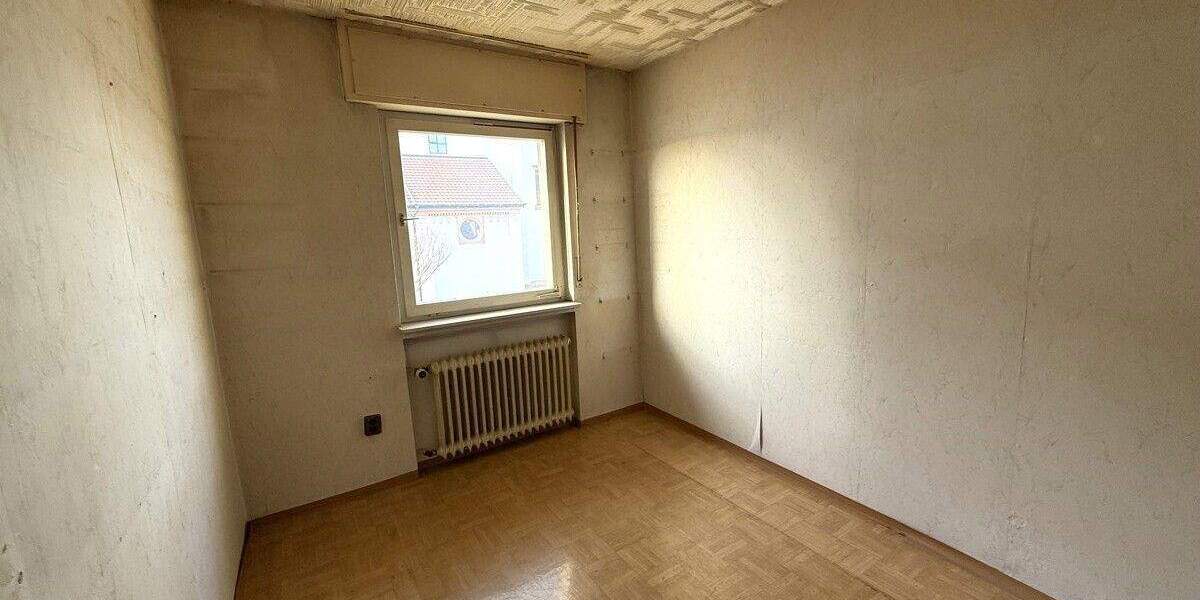 Mehrfamilienhaus, Wohnhaus Graben-Neudorf Neudorf - 7 Zimmer, 224 m&sup2;, 490.000&euro; | Angebot:25736356