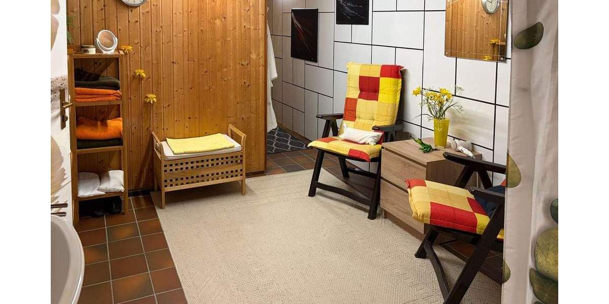 *RESERVIERT* Repräsentativer Flachdach-Bungalow in hervorragendem Zustand mit uneinsehbarem Grundstück und Garage! 5 zimmer