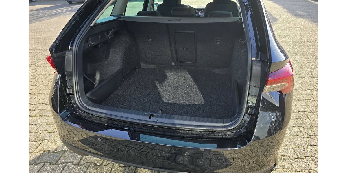 Skoda Octavia Selection Automatik|Winterpaket|LED 1.008 km 32.990 &euro; Wermelskirchen 42929