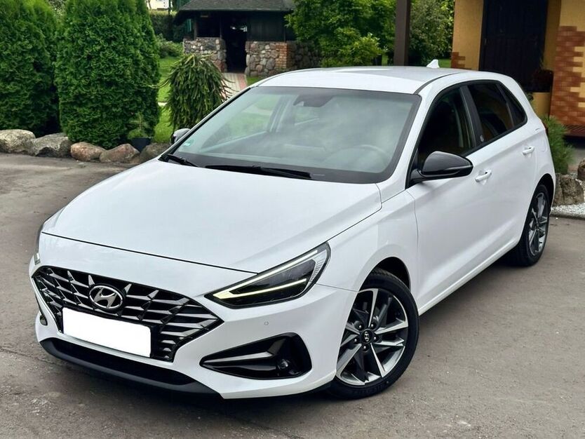 i30