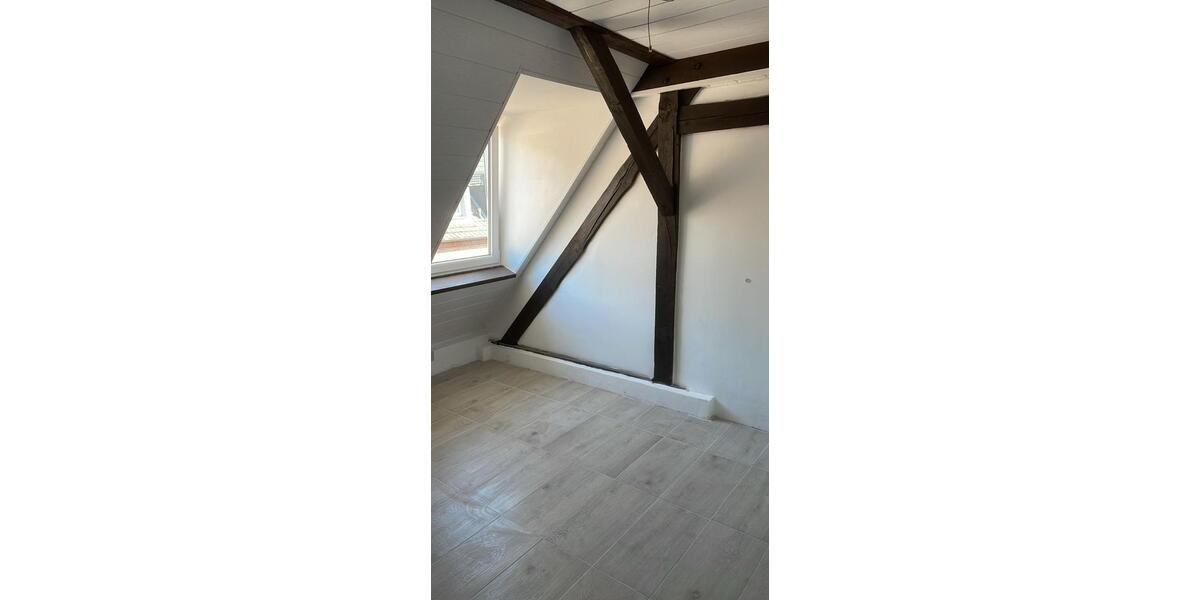 Dachgeschoßwohnung Rees - 4 Zimmer, 97 m&sup2;, 1.100&euro; | Angebot:25935356