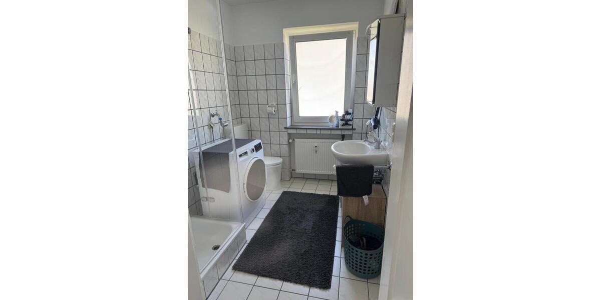 Etagenwohnung Sontra - 2 Zimmer, 75 m&sup2;, 450&euro; | Angebot:26225874