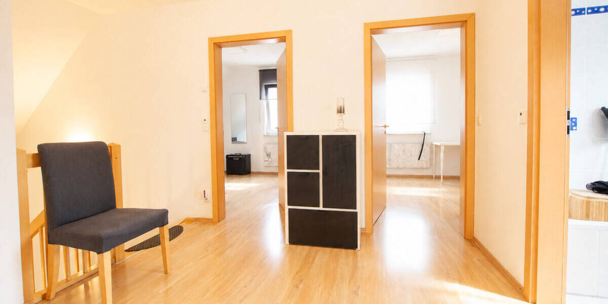 Einfamilienhaus Neutraubling - 5 Zimmer, 125 m&sup2;, 489.000&euro; | Angebot:26798749
