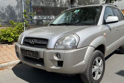 Hyundai TUCSON 235.000 km 2.000 &euro; Feucht 90537