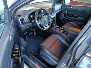 Kia SPORTAGE D2.0 48V AWD AT8 GTL TECH LEDER 70.523 km 22.960 &euro; Höhenkirchen-Siegertsbrun 85635