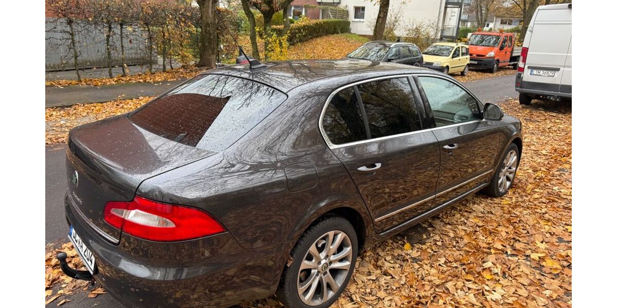 Skoda Superb 104.000 km 7.999 &euro; Hamburg 22143