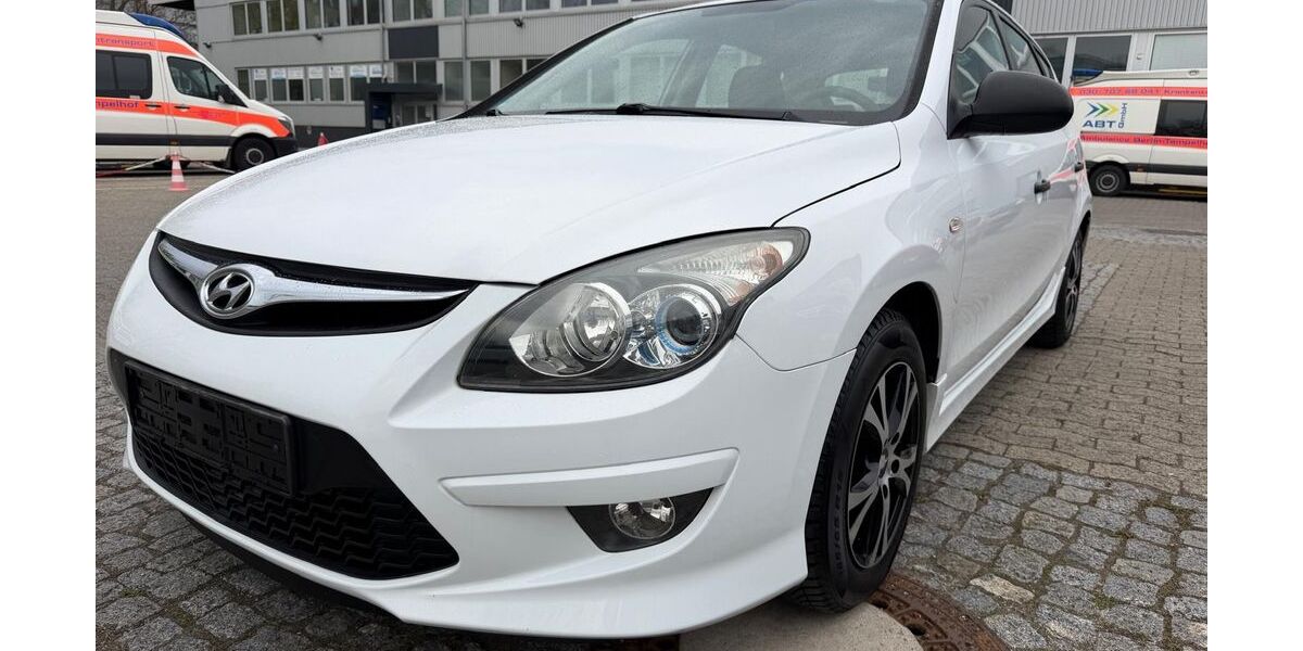 Hyundai i30 129.200 km 4.999 &euro; Berlin 12277