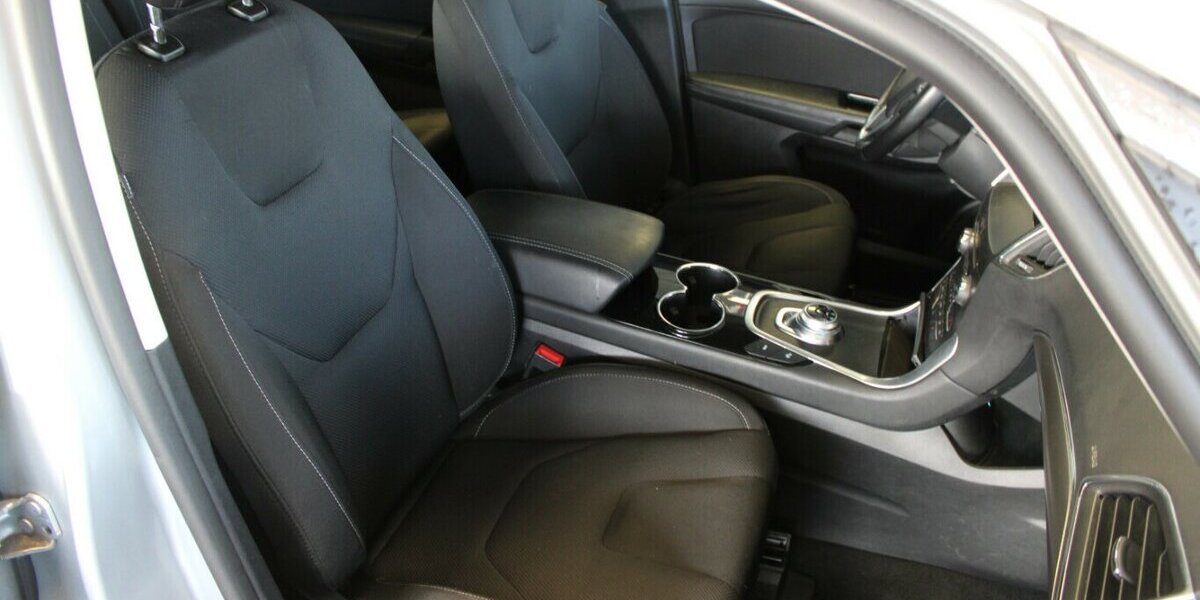 Ford S-Max 2.5 Duratec FHEV TITANIUM -AHK - 97.950 km 22.980 &euro; Euskirchen 53881