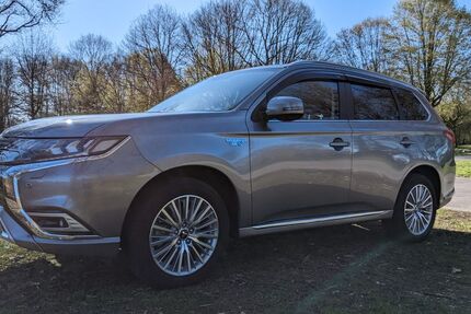 Mitsubishi Outlander 123.000 km 17.400 &euro; Hamburg 22047