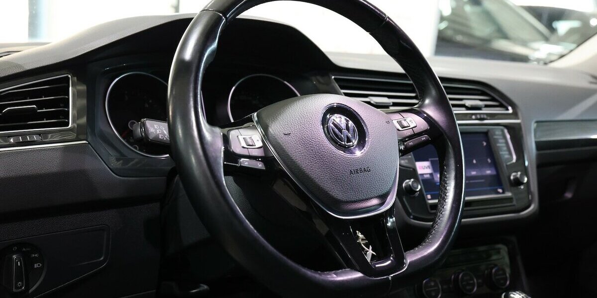 VW Tiguan 2.0 TDI HIGHLINE / LED, ACC+LANE, AHK 141.000 km 18.991 &euro; Hamm 59077