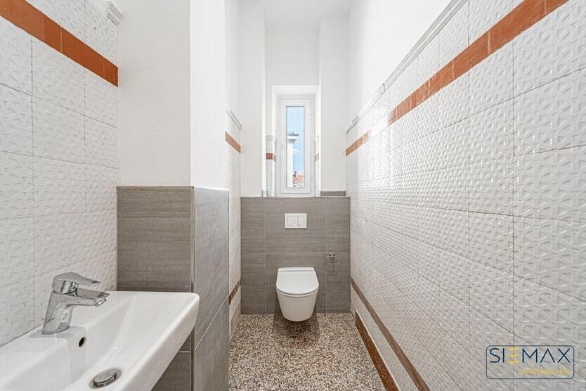 ***Zeitlose Eleganz trifft modernen Wohnkomfort*** 8 Zimmer Wohnung in Augsburg zimmer