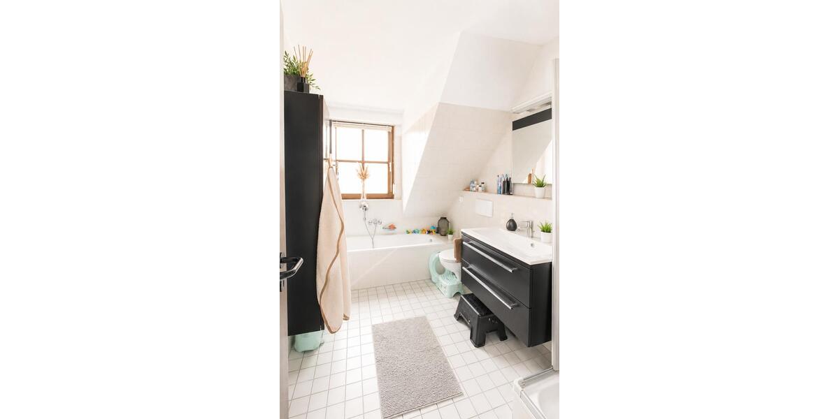 Dachgeschoßwohnung Soest - 3 Zimmer, 74 m&sup2;, 700&euro; | Angebot:26677464