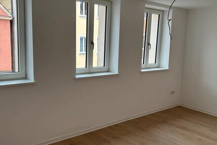 Wohnung Weißenburg in Bayern - 2 Zimmer, 57 m&sup2;, 685&euro; | Angebot:26689344
