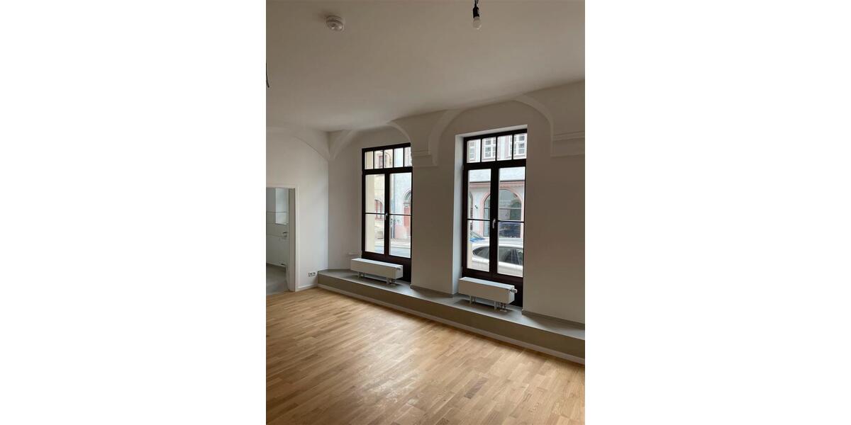 2-Raum-Wohnung auch als Praxis oder Büro für USt. befreites Gewerbe geeignet 2 zimmer