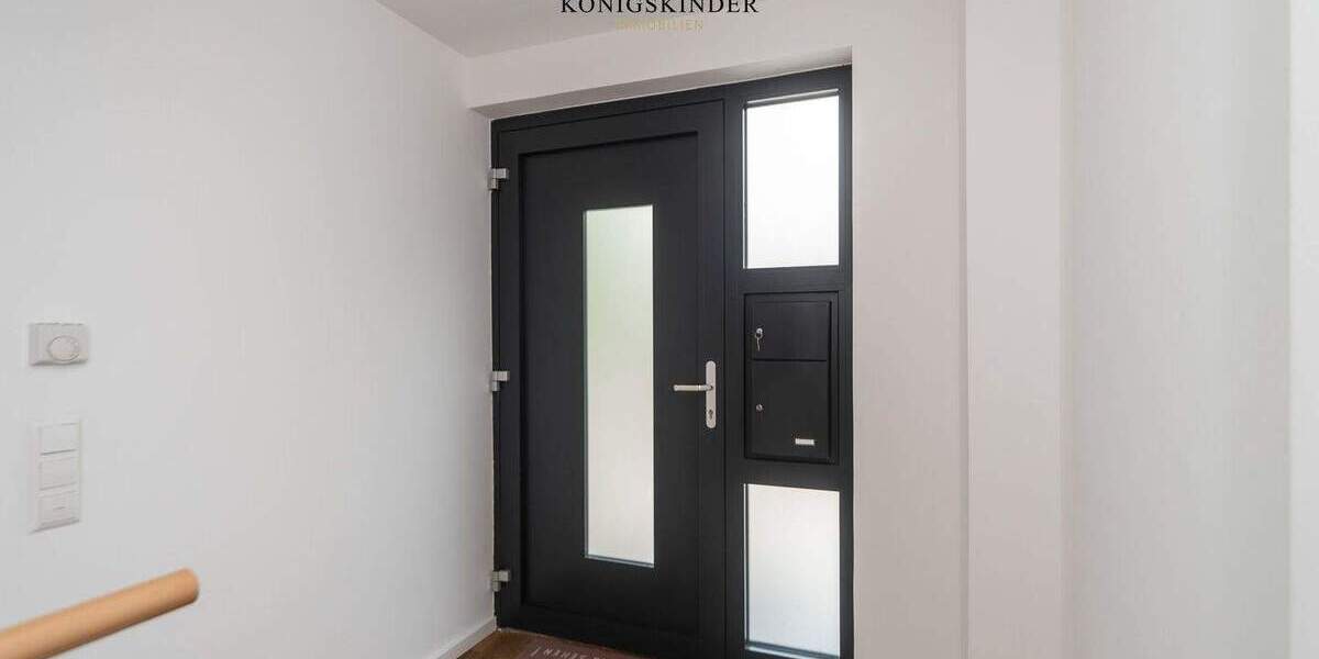 Doppelhaushälfte Stuttgart Zuffenhausen - 8 Zimmer, 154 m&sup2;, 945.000&euro; | Angebot:24709813