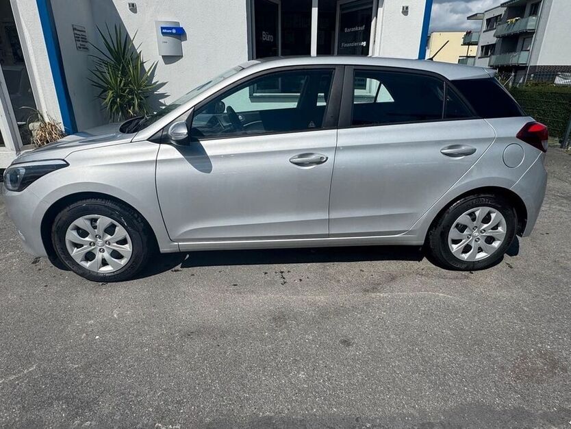 i20