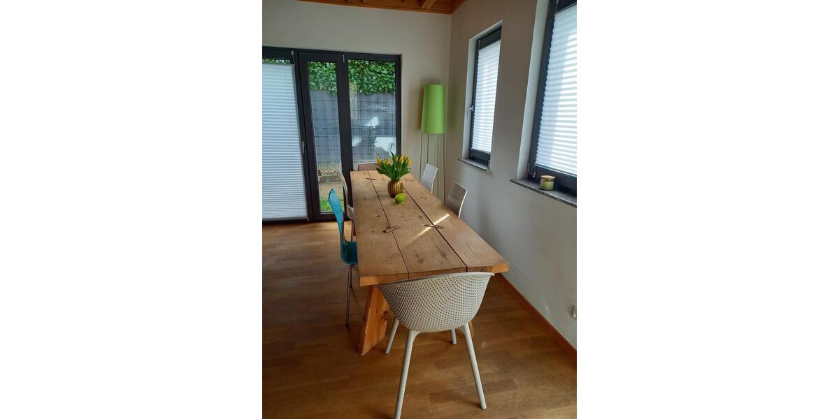 Einfamilienhaus Unkel - 7 Zimmer, 155 m&sup2;, 1.900&euro; | Angebot:25783473