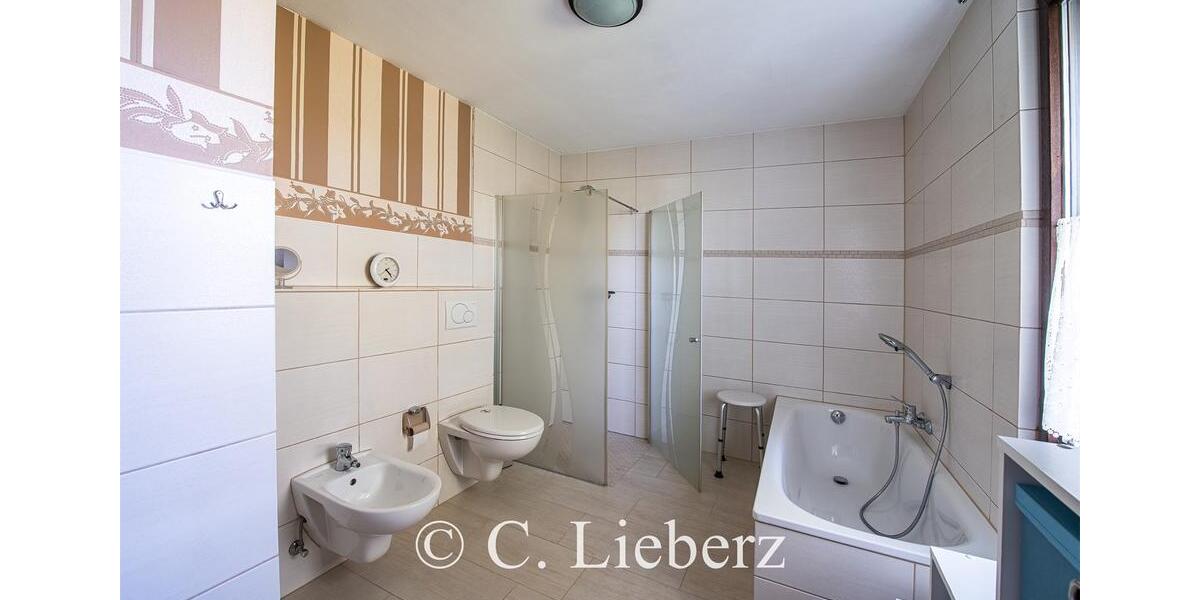 Bauernhaus, Landhaus Alfter - 3 Zimmer, 150 m&sup2;, 1.900&euro; | Angebot:25475527