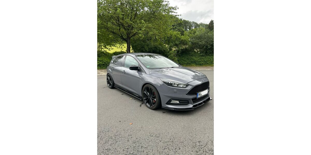 Ford Focus 136.000 km 16.799 &euro; Iserlohn 58642