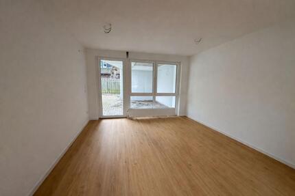 Frisch renovierte 2-Zi-Erdgeschosswohnung in Altenoythe zu vermieten. 2 zimmer