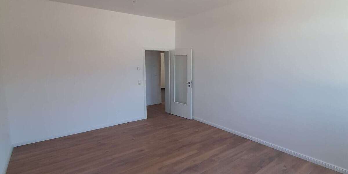 Etagenwohnung Tangermünde - 3 Zimmer, 88 m&sup2;, 680&euro; | Angebot:26354781