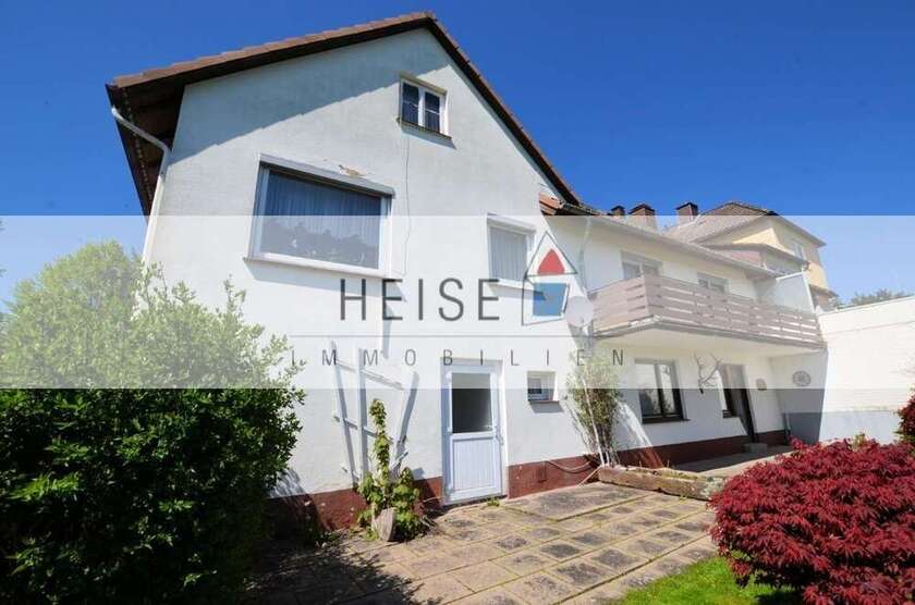 Haus zum Kaufen in Holzminden-Neuhaus 138.000 € 170 m²