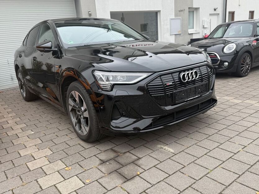 Audi e-tron 63.598 km 28.490 € Empfingen 72186