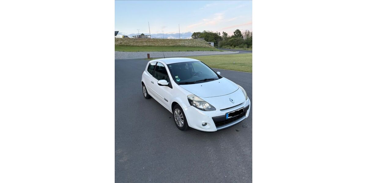 Renault Clio 224.027 km 1.600 &euro; Bellingen 56459
