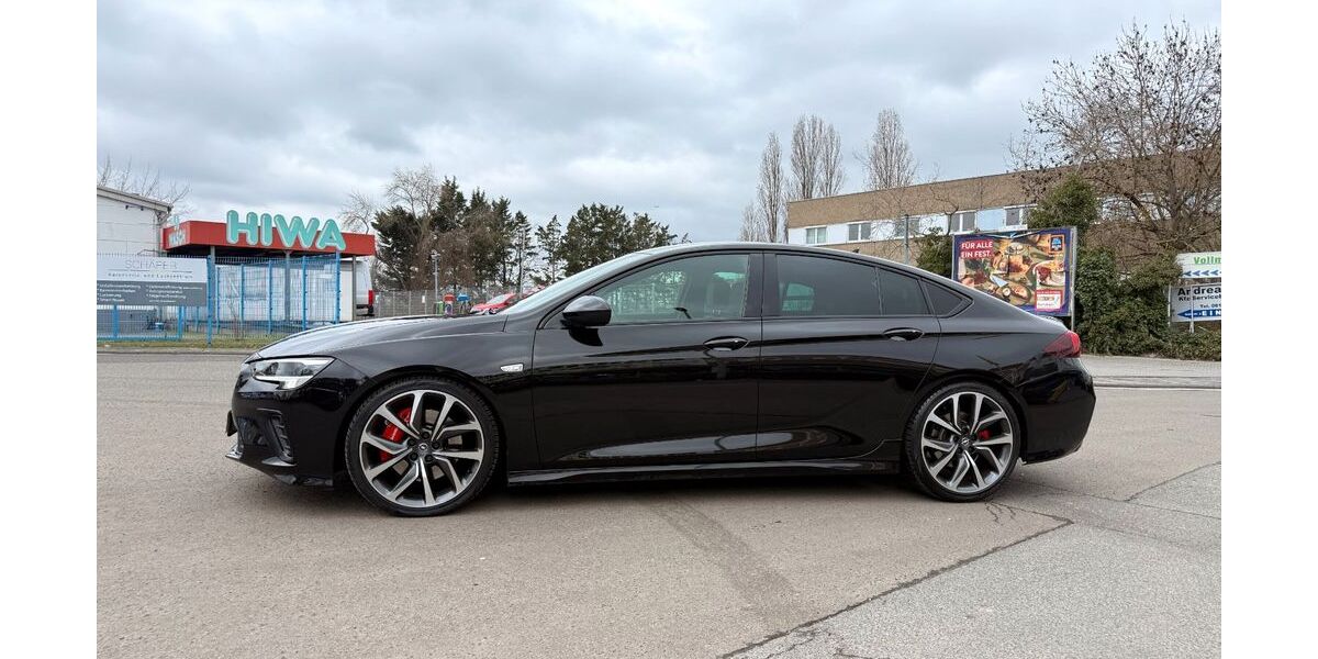 Opel Insignia 84.801 km 24.950 &euro; Raunheim 65479