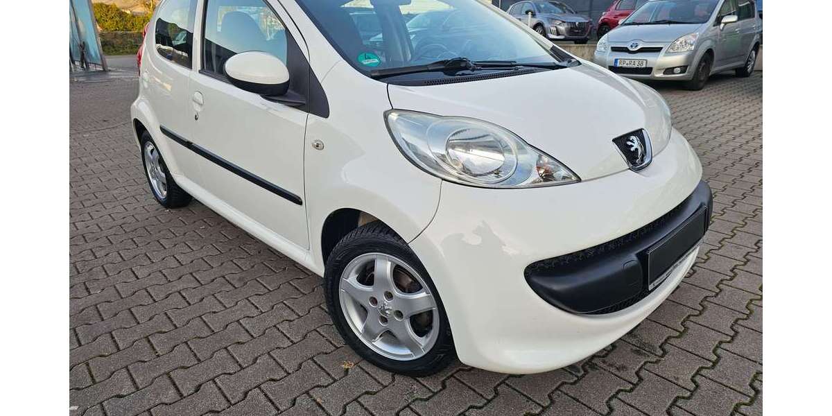 Peugeot 107 136.000 km 2.999 &euro; Ludwigshafen 67071