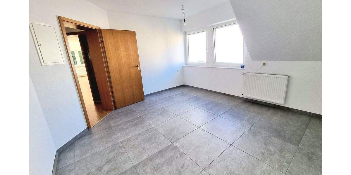 Etagenwohnung Bochum Höntrop - 3 Zimmer, 118 m&sup2;, 1.180&euro; | Angebot:24648767