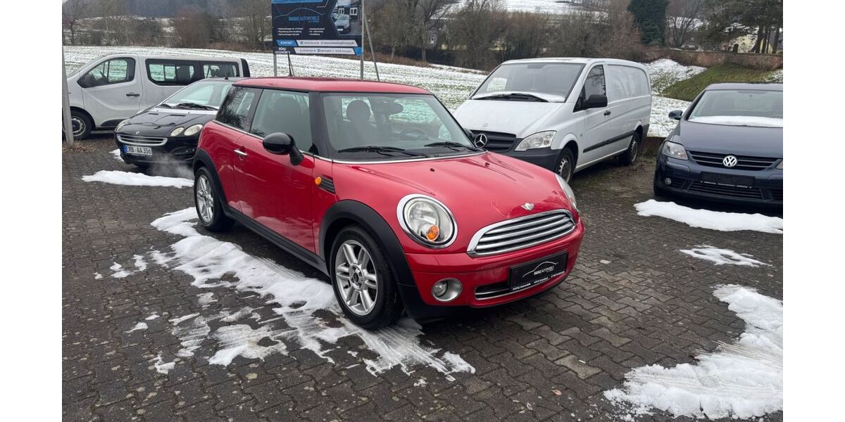 Mini ONE 121.045 km 3.990 &euro; Amorbach 63916