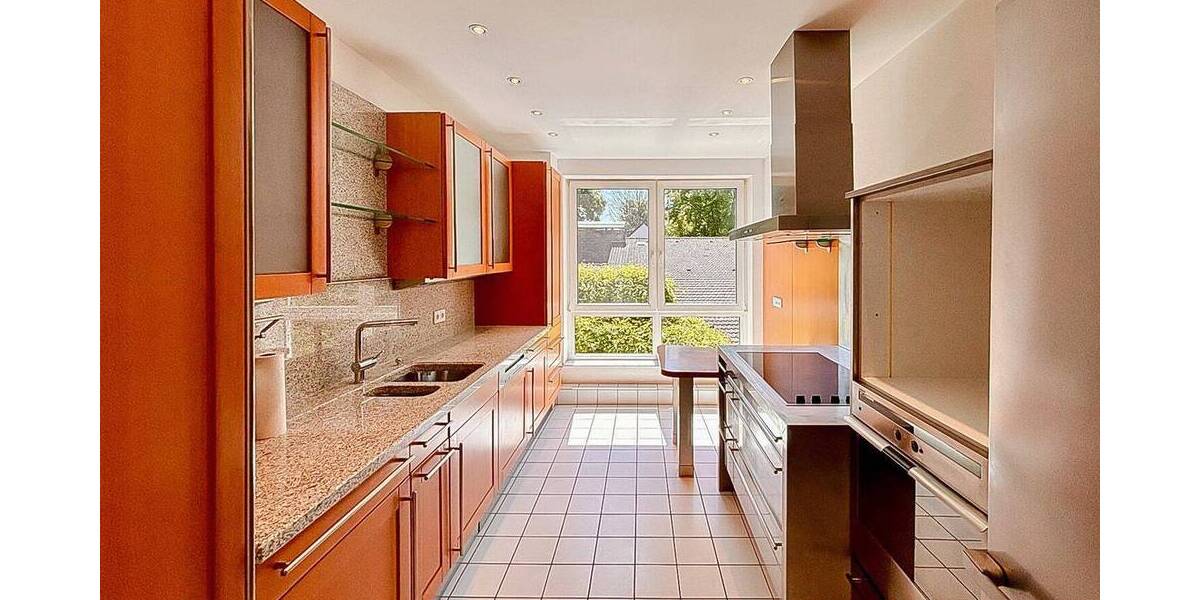 Etagenwohnung Düsseldorf Urdenbach - 4 Zimmer, 138 m&sup2;, 2.350&euro; | Angebot:26797596